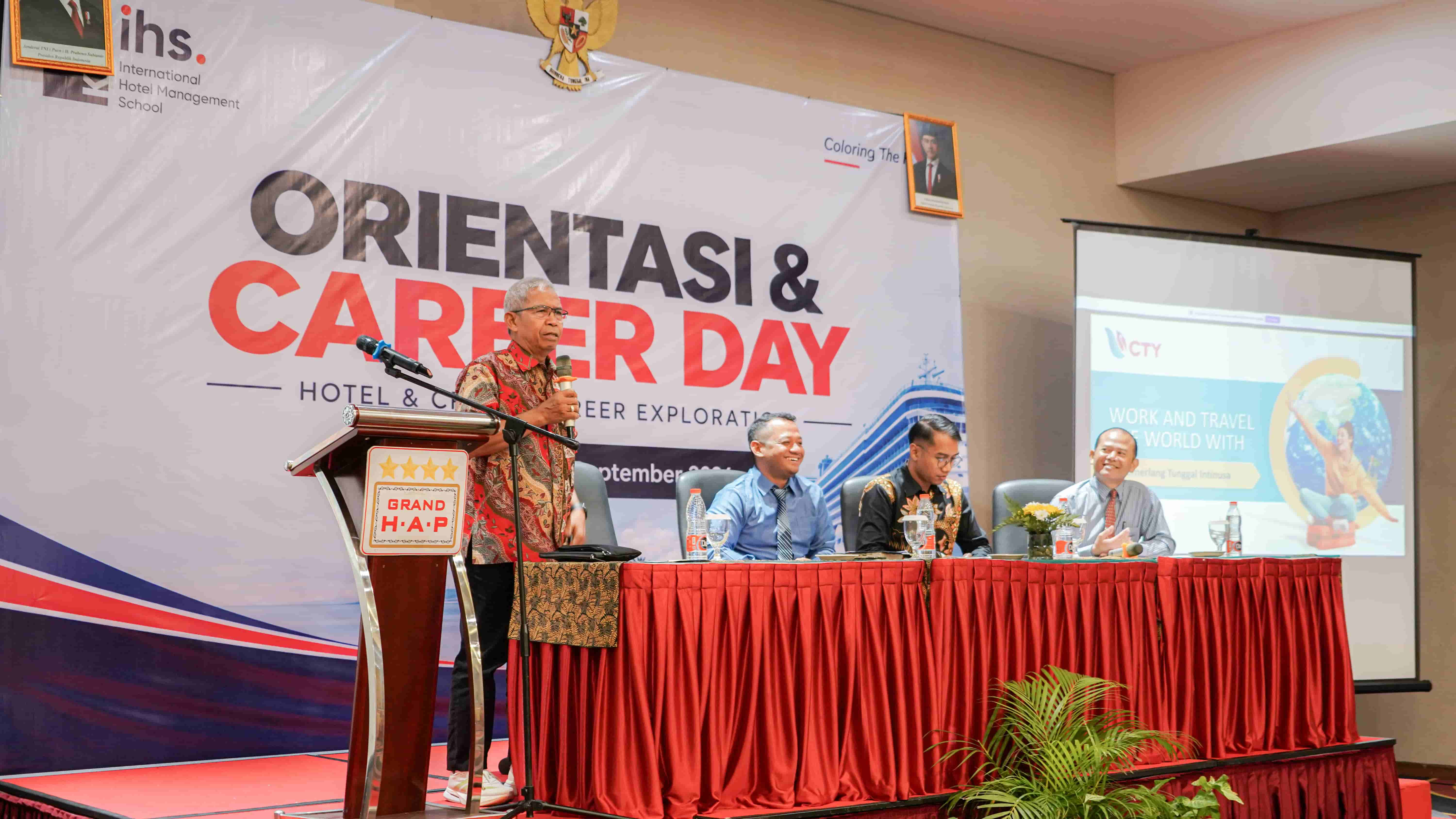 Orientasi & Career Day by Kuas ihs